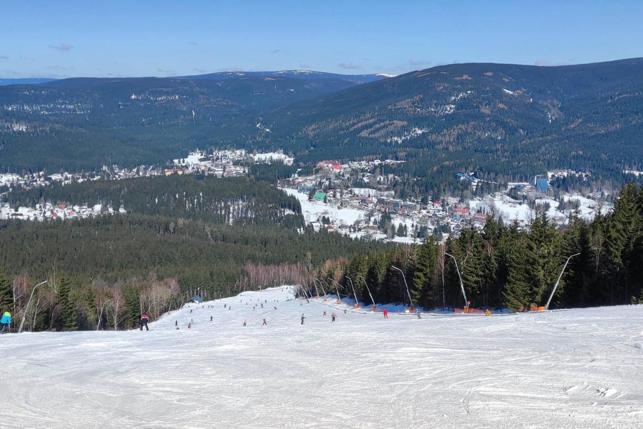 Enjoyharrachov - Atraktivni Slunne Studio Certovka V Centru Harrachova S Garazovym Parkovanim, Wifi-Wlan, Sat, Herni Konzoli, Netflix Zdarma A Nejkrasnejsim Vyhledem Na Certovu Horu S Arealem Skokanskych Mustku A Sjezdovku Zewnętrze zdjęcie